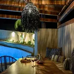 Potamos Luxury House, Private Pool, Santorini