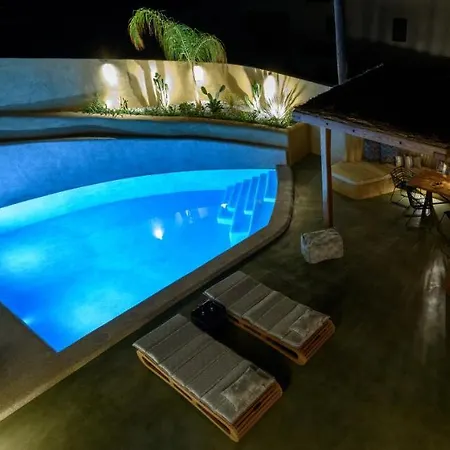 Potamos Luxury House, Private Pool, Santorini