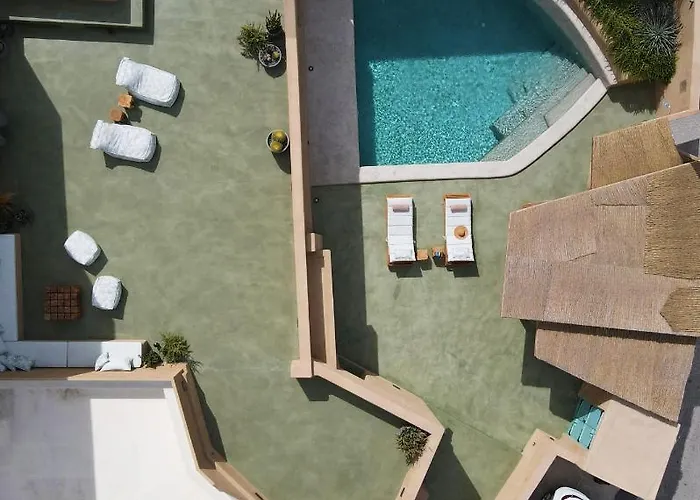 Potamos Luxury House, Private Pool, Santorini