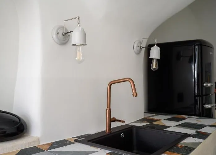 Potamos Luxury House, Private Pool, Santorini