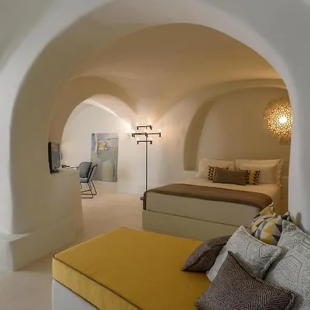 Potamos Luxury House, Private Pool, Santorini *