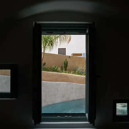 Potamos Luxury House, Private Pool, Santorini فيلة