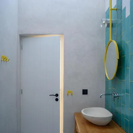 Potamos Luxury House, Private Pool, Santorini *