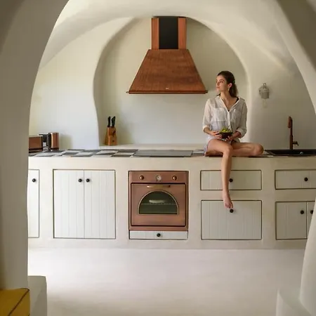 Potamos Luxury House, Private Pool, Santorini Villa