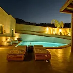 Willa Potamos Luxury House, Private Pool, Santorini